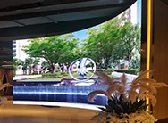 上海某中心曲面LED顯示屏由智彩科技設(shè)計(jì)、安裝