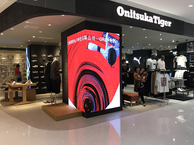 山東青島某商鋪LED顯示屏項(xiàng)目由上海智彩科技設(shè)計(jì)、安裝