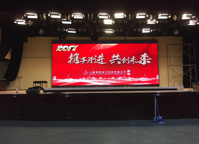 上海諾美國(guó)際學(xué)校室內(nèi)LED顯示屏由智彩科技定制、安裝